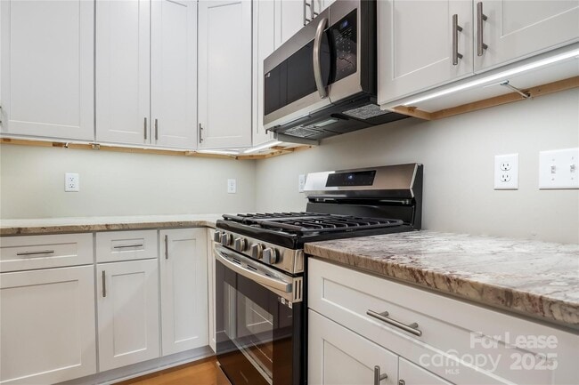 Foto del edificio - 48 Creekside View Dr