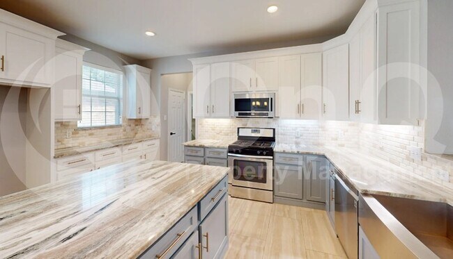 Building Photo - 8306 Hartford Dr