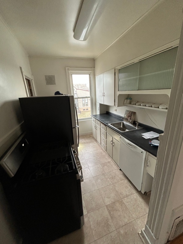 Building Photo - 1381 Union St