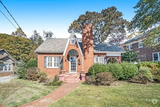 Building Photo - 605 Clairemont Ave