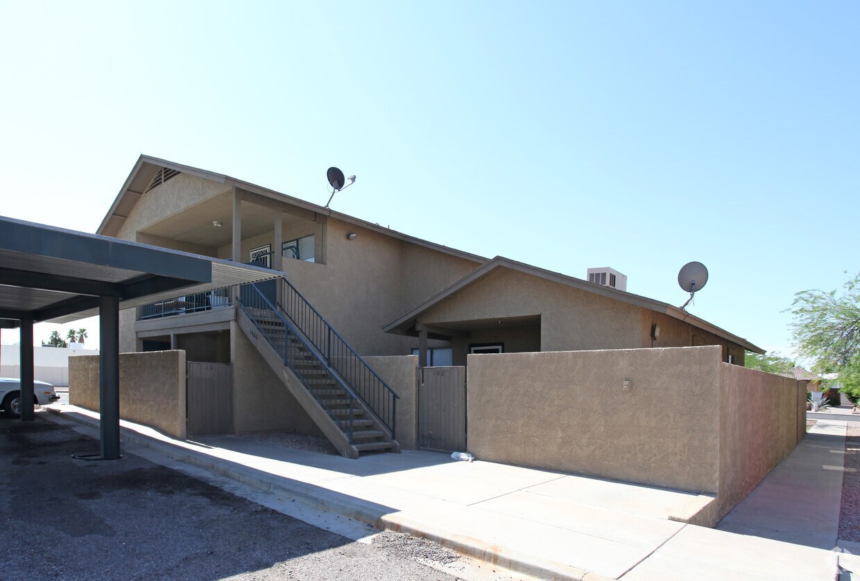 Building Photo - 5966 E Norland St