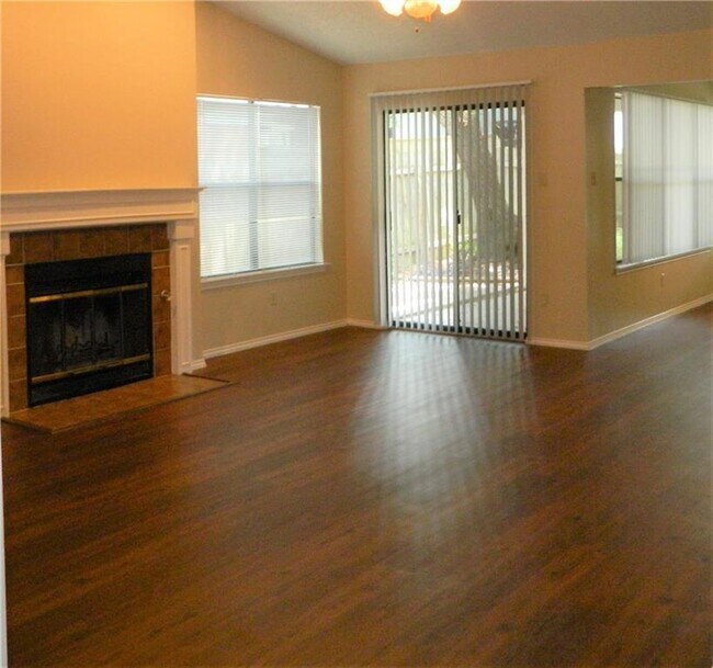 Foto del edificio - 13108 Lubbock Ln