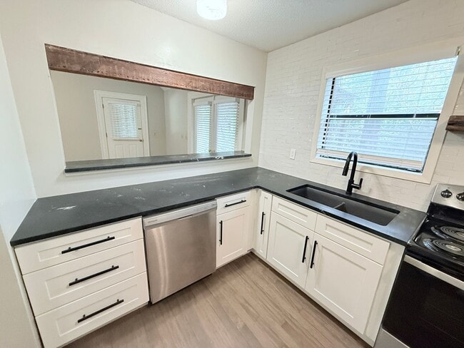 Photo - 15 CR 302 House