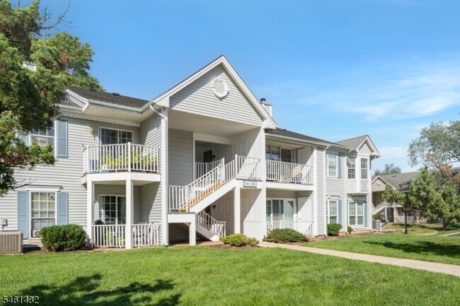 Foto del edificio - 3910 Graham Ct