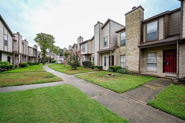Foto del edificio - 12300 Brookglade Cir