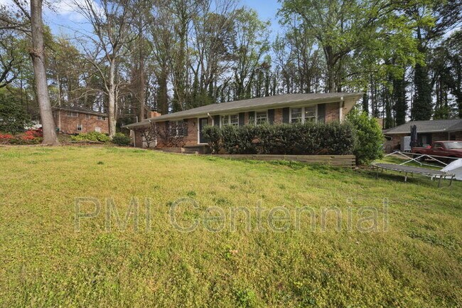 Foto del edificio - 2649 Homeland Dr