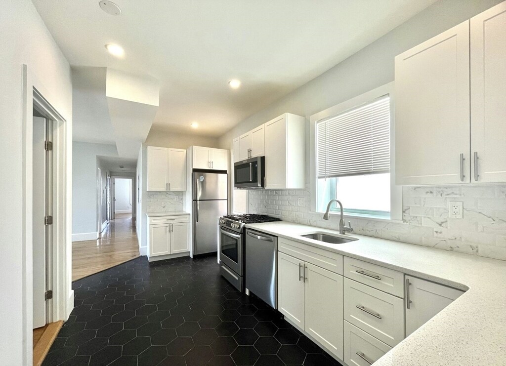 Foto principal - 287 Hancock St