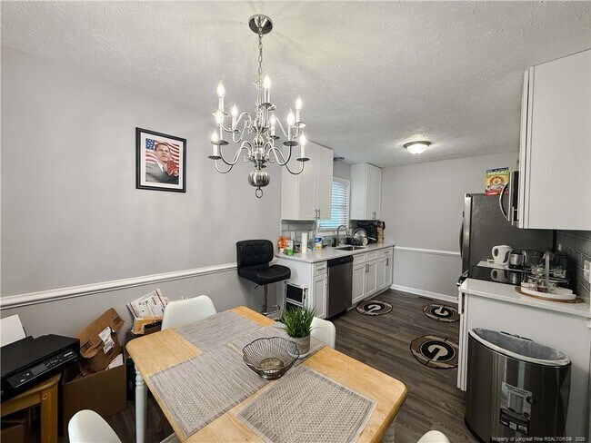 Foto del edificio - 1370 Worstead Dr