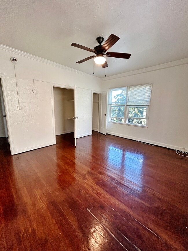 Building Photo - 1523 N McCadden Pl