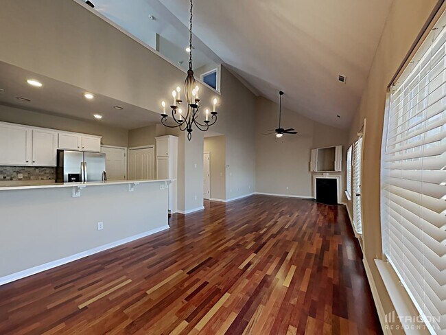 Foto del edificio - 523 Clairidge Dr