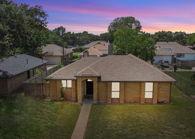 Foto del edificio - 2305 Windridge Ln