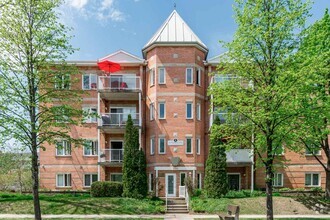 Building Photo - Faubourg de la Pointe and Domaine Laudance...