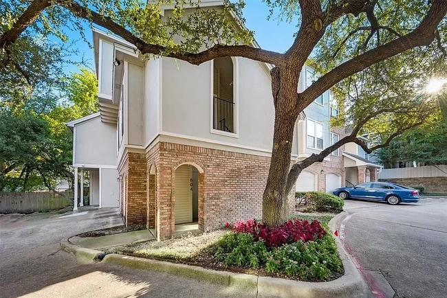 Building Photo - 14400 Montfort Dr