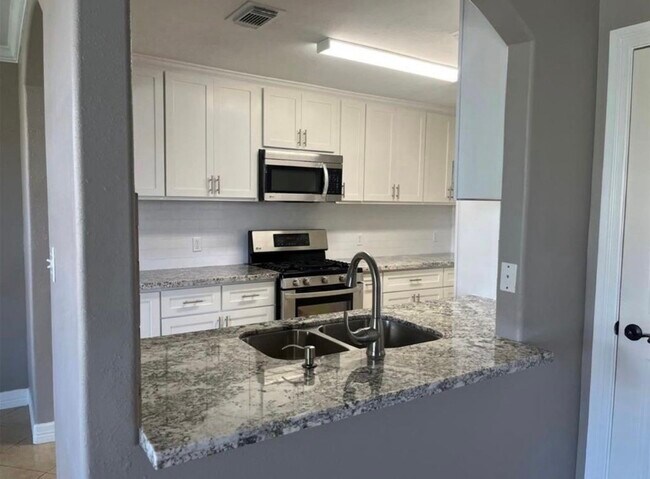 Foto del edificio - 10510 Linsley Lane