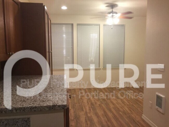 Foto del edificio - 5490 SE Milwaukie Ave