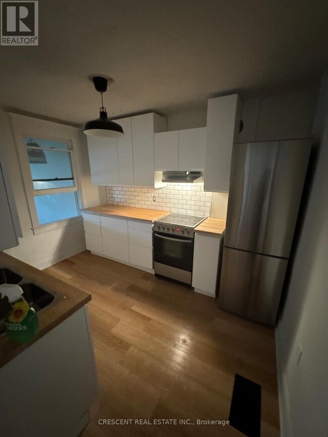 Building Photo - 1057 Davenport Rd