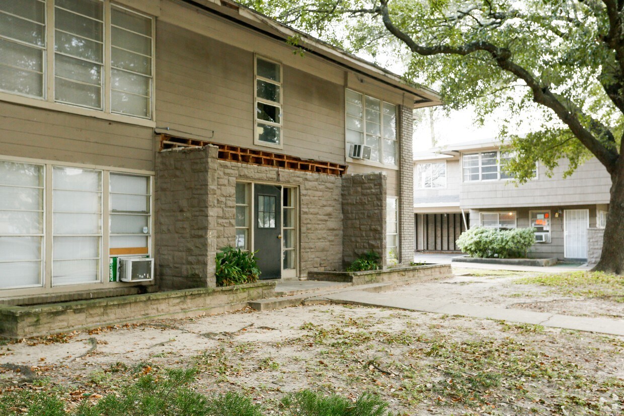 Foto del edificio - San Jacinto Garden Apartments