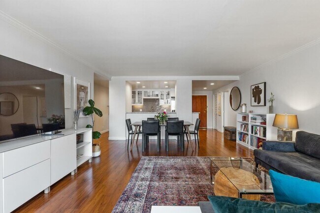 Building Photo - 2040 Franklin St