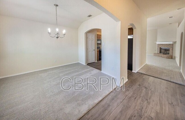 Foto del edificio - 4805 Jarvis St