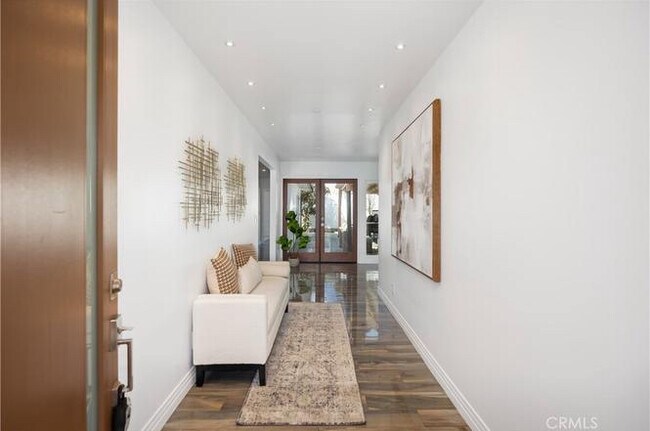 Foto del edificio - 496 E 16th St