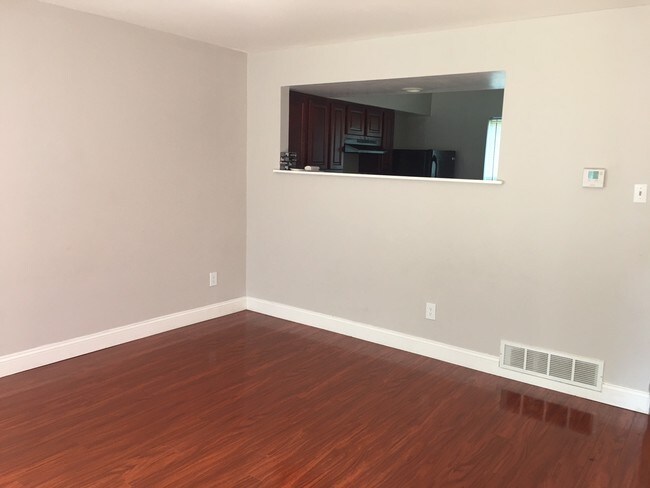 Building Photo - 1293 Amherst Pl