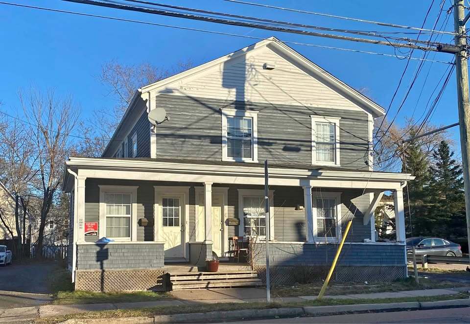 Primary Photo - 237 High St