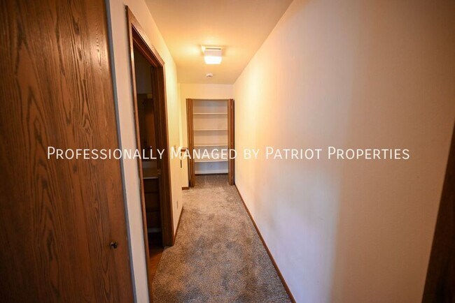 Building Photo - 30 N Elm St