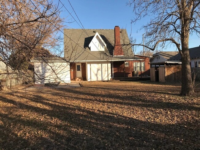 Building Photo - 510 S Johnson St