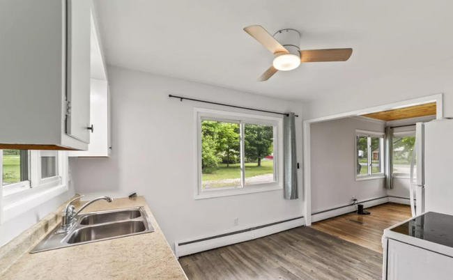 Building Photo - 3-Bedroom Rental Modern Upgrade Pole Barn ...