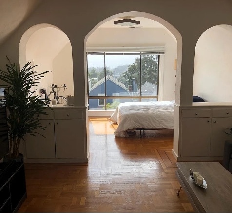 First bedroom - 168 Belvedere St