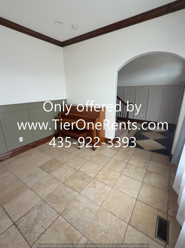 Building Photo - NO DEPOSIT option available for qualified renters!