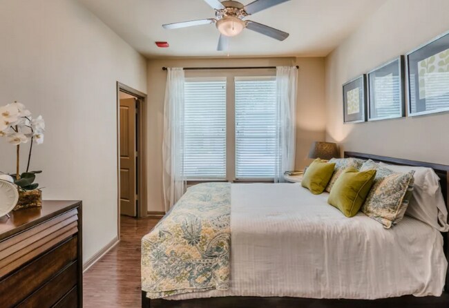Foto del edificio - 7490 Coronado Ave