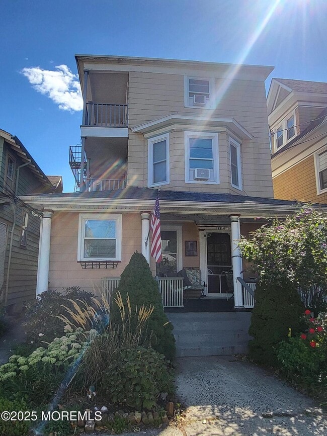 Building Photo - 122 Mt Hermon Way