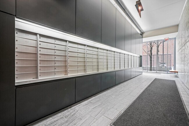 Building Photo - 1720 S Michigan Ave