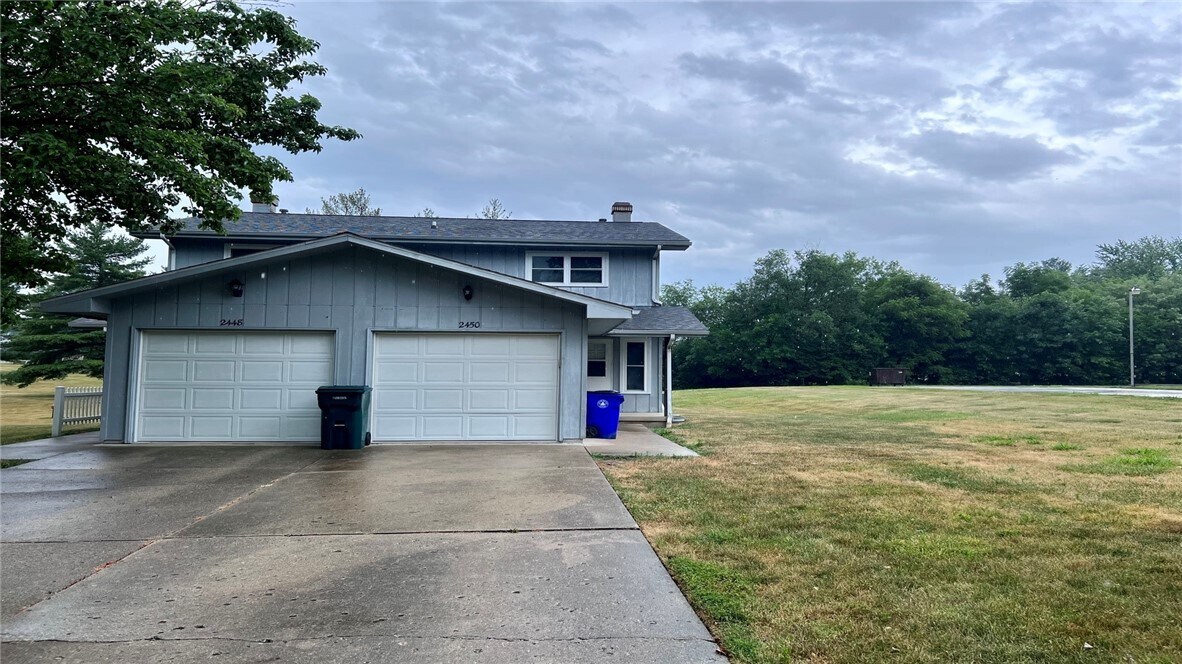 Foto principal - 2450 S 34th St