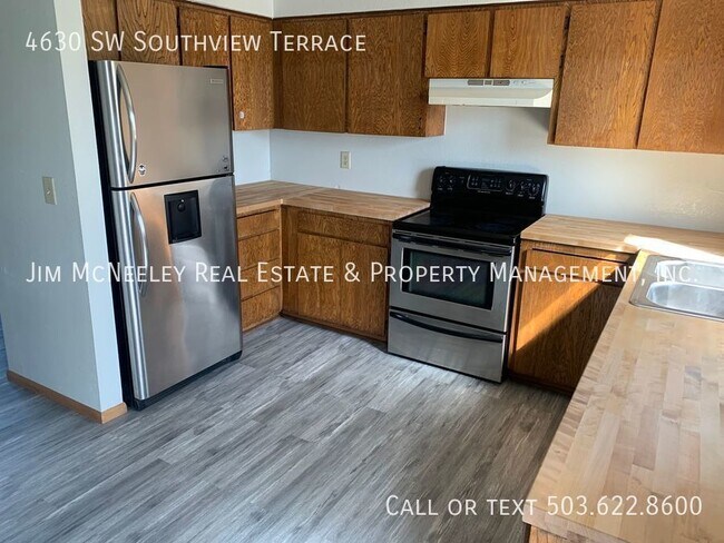 Building Photo - Aloha 2 bedroom Duplex in Cul-De-Sac with ...