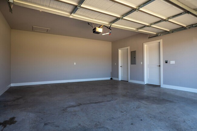 Building Photo - 1733 Booker Cir