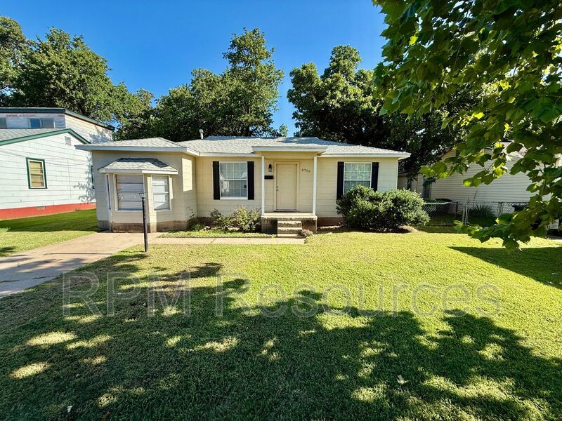Primary Photo - 6715 NW 27th St