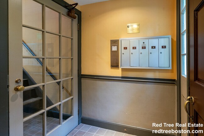 Photo - 75 Wyman St Apartment