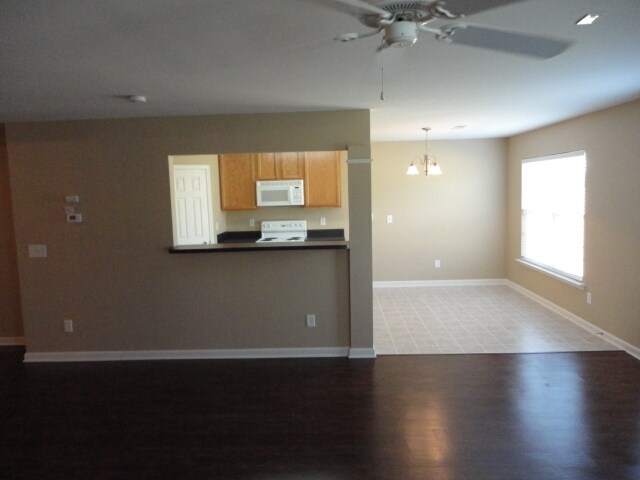 Foto del edificio - 501 Timber Meadow Lake Dr