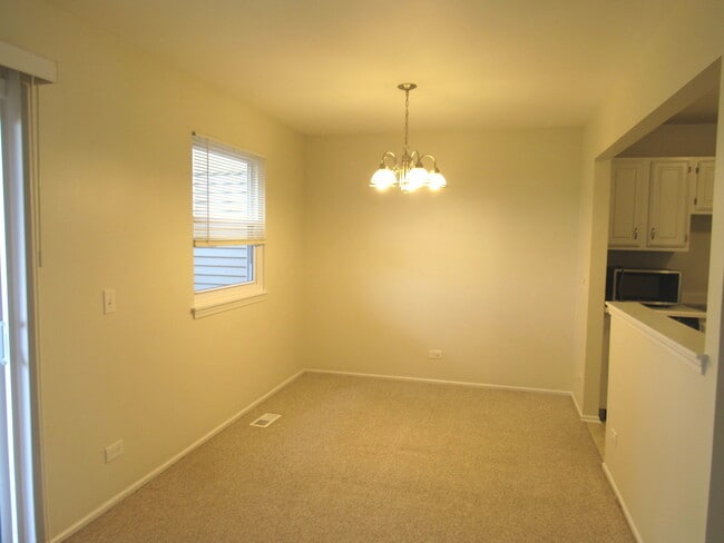 Building Photo - 2790 Glasgow Ct