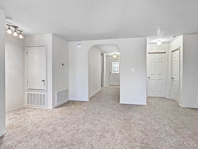 Building Photo - Charming 4-Bedroom Living in Desirable Converse Area