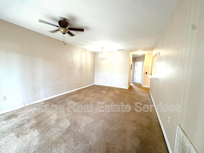 Foto del edificio - 6017 Portsdale Pl