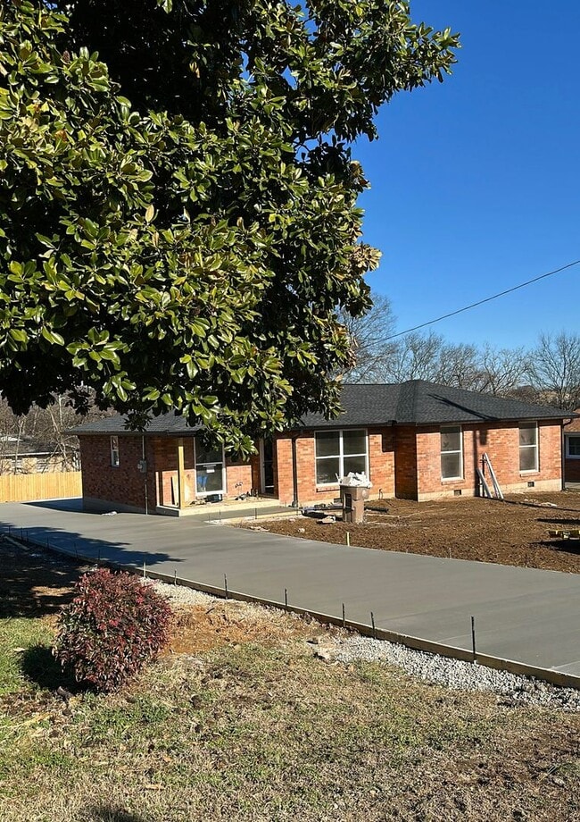 Building Photo - 1607 Baptist World Center Dr