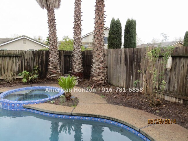 Building Photo - LEASED--Elk Grove 3 bedroom home with a Pool