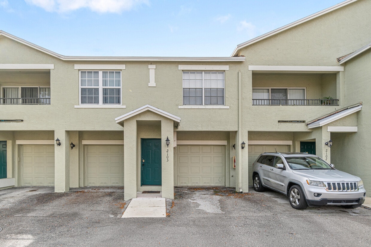 2103 Belmont Pl, Boynton Beach, FL 33436 Condo for Rent in Boynton