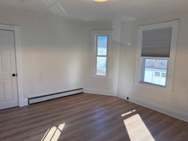 Building Photo - 296 University St