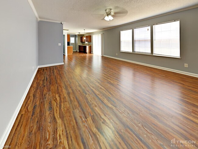 Building Photo - 540 Fox Haven Dr