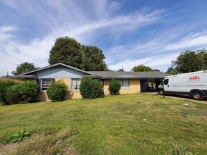 Building Photo - 1456 E Raines Rd