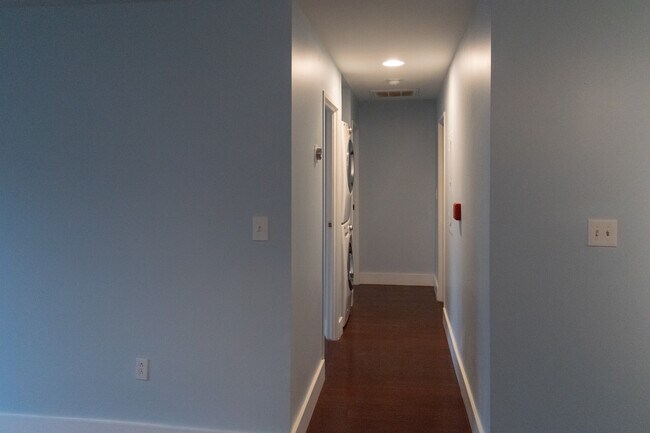 hallway connecting living room to bed/bath - 35 Desmoines Rd